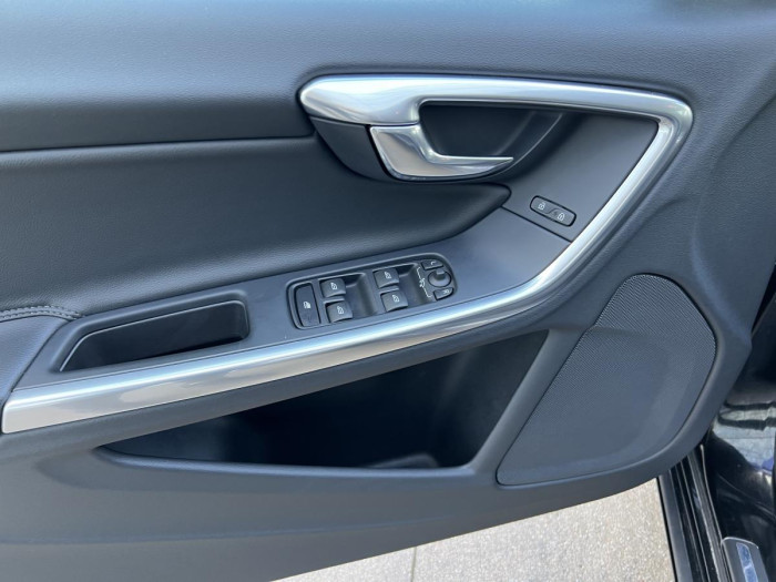 Volvo S60 D3 SUMMUM NAVIGACE 2.0 d Summum