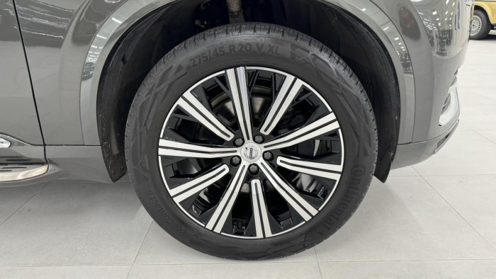 Volvo XC90 B6 AWD INSCRIPTION REZERVACE