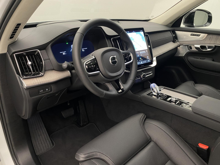 Volvo XC90 T8 AWD RECHARGE DARK ULTRA 7m