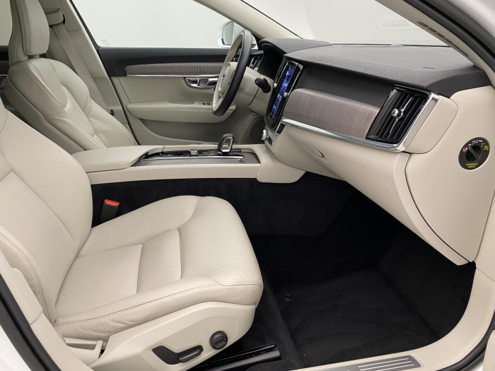 Volvo V90 B4 AWD CORE AUT CZ