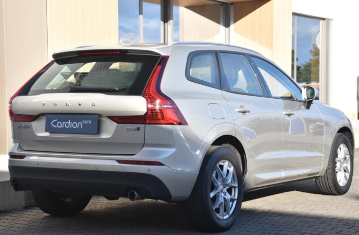 Volvo XC60 D4 AWD MOMENTUM CZ 1.maj. AUT 2.0 d Momentum