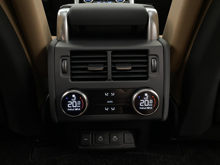 Land Rover Discovery D300 AWD DYNAMIC HSE REZERVACE 3.0 d Dynamic