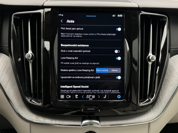 Volvo XC60 T6 AWD RECHARGE PLUS BRIGHT CZ