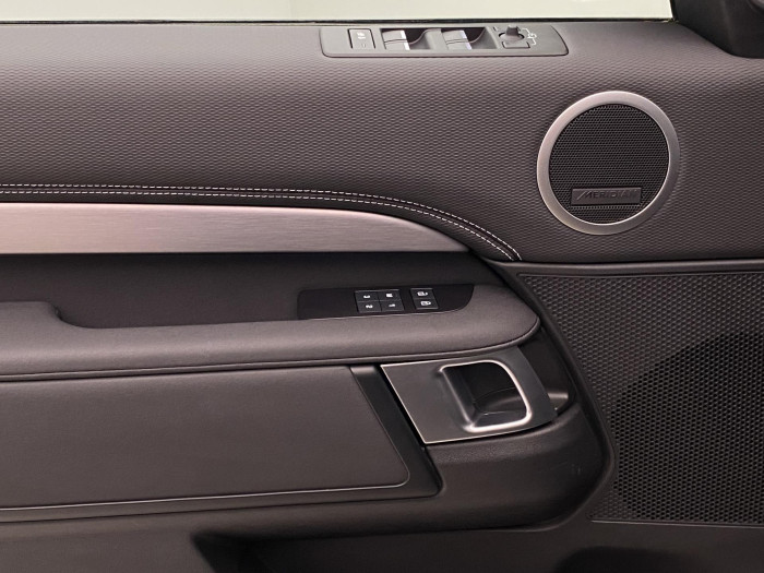 Land Rover Discovery D250 AWD R-DYNAMIC REZERVACE 3.0 d Dynamic