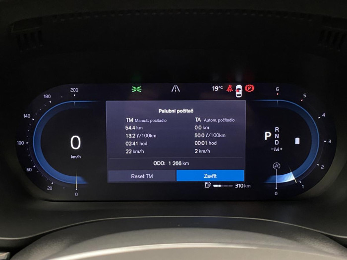 Volvo XC60 B4 AWD PLUS DARK REZERVACE 2.0 Plus