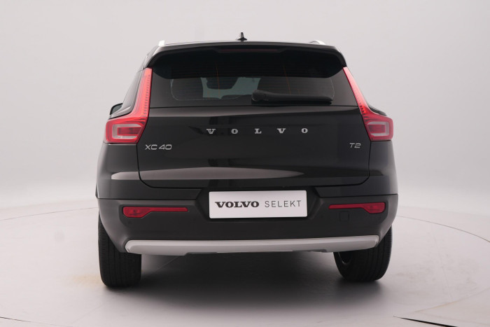 Volvo XC40 T2 MOMENTUM PRO REZERVACE 1.5 Momentum