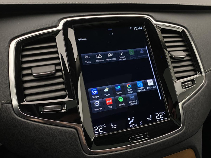 Volvo XC90 T8 AWD INSCRIPTION REZERVACE