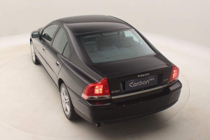 Volvo S60 D5 2.4D CZ 2.4 d d