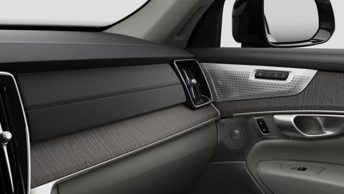 Volvo XC90 B5 AWD AUT DARK ULTRA 7 míst