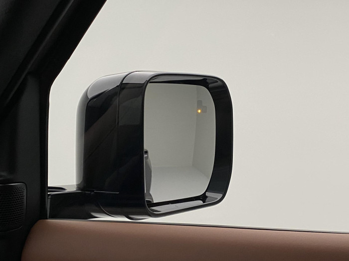 Land Rover Defender P635 OCTA AWD AUT