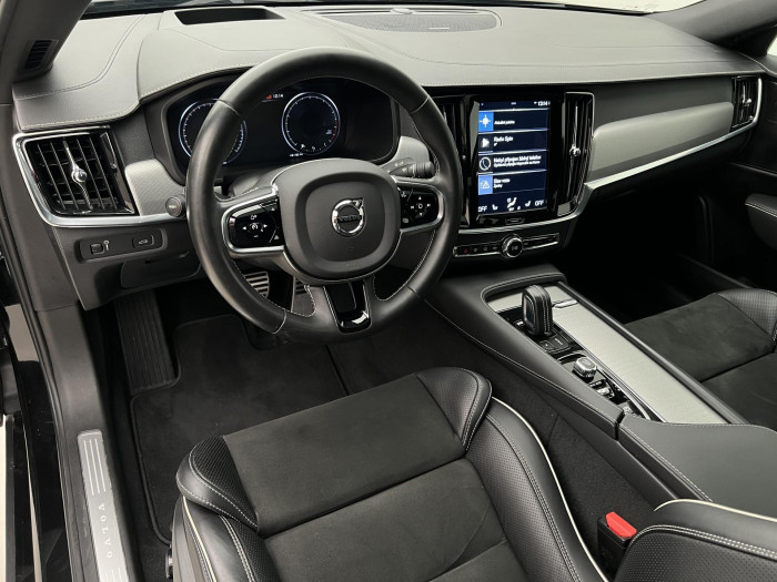 Volvo S90 B5 R-DESIGN AUT