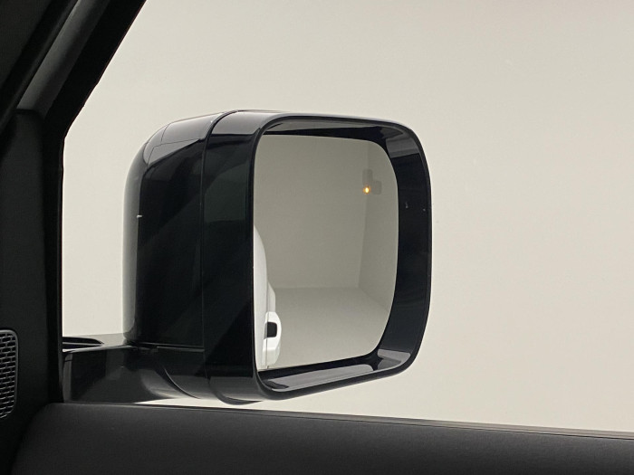 Land Rover Defender D250 SE AWD AUT REZERVACE 3.0 d SE