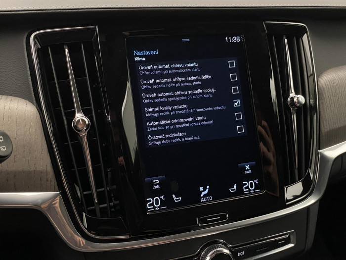 Volvo V90 CC B5 AWD MOMENTUM AUT CZ 2.0 CC CC Momentum