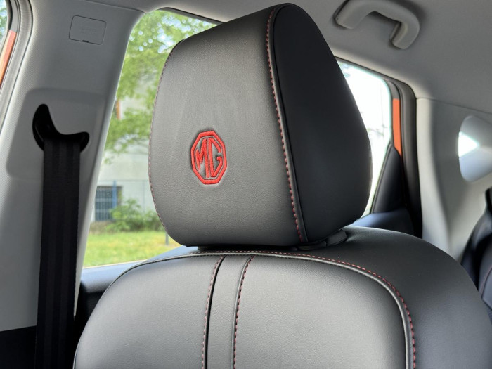 MG ZS EXCLUSIVE AUT. SKLADEM 1.0 Exclusive