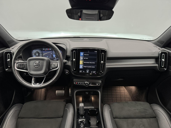 Volvo XC40 T5 AWD R-DESIGN