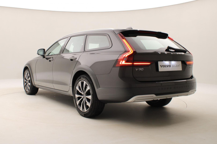 Volvo V90 CC B4 AWD PLUS AUT CZ 1.maj