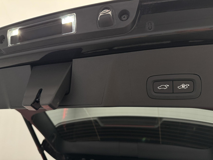 Volvo XC40 B3 DARK PLUS CZ 1.maj