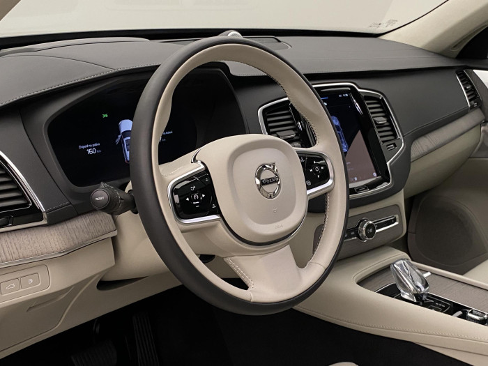 Volvo XC90 T8 AWD ULTRA DARK AUT CZ 7m