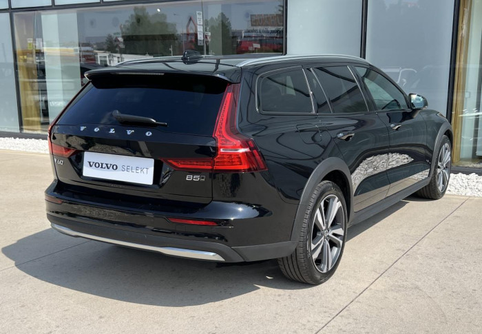 Volvo V60 CROSS COUNTRY B5 AWD Aut 1.maj