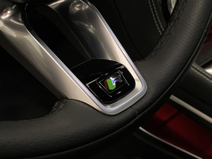 Jaguar F-Pace P400e R-DYNAMIC SE REZERVACE 2.0 Dynamic SE