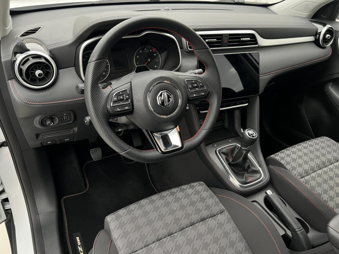 MG ZS 1.5 ESSENTIAL PLUS CZ 1.maj.