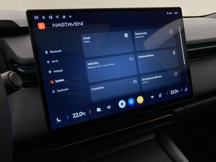 Lynk & Co 08 MORE PHEV