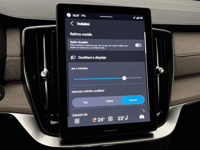 Volvo XC90 B5 AWD ULTRA BRIGHT 7MÍST CZ