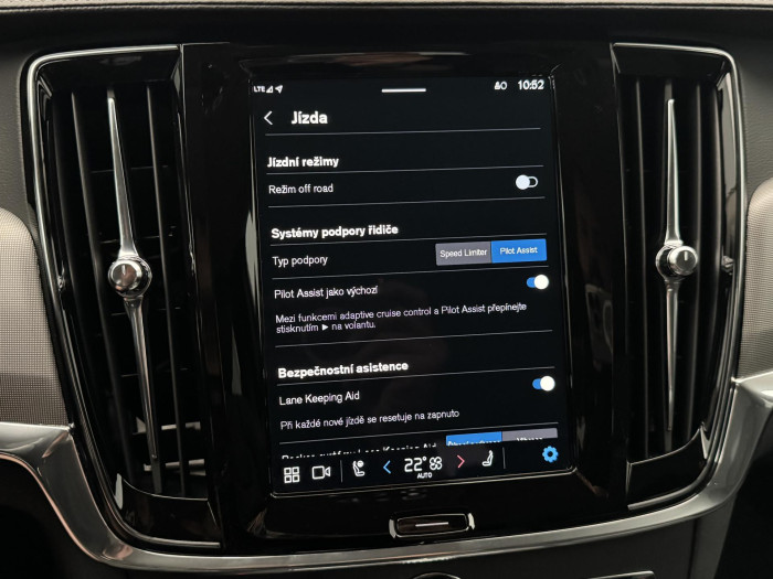 Volvo V90 CC B4 AWD PLUS CZ 1.maj