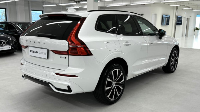 Volvo XC60 B4 AWD PLUS DARK REZERVACE 2.0 Plus
