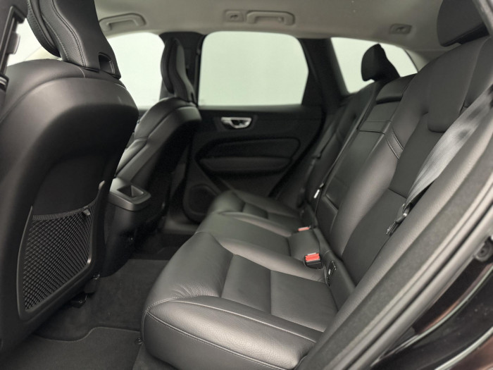 Volvo XC60 B4 AWD MOMENTUM PRO AUT 2.0 Momentum