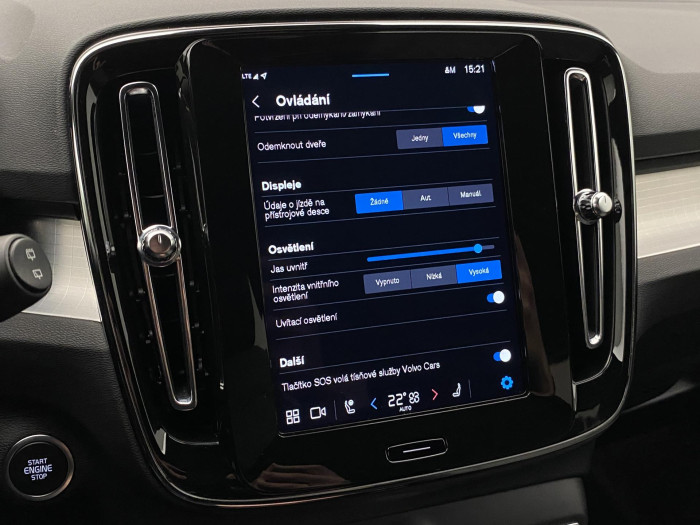 Volvo XC40 B3 DARK PLUS AUT CZ