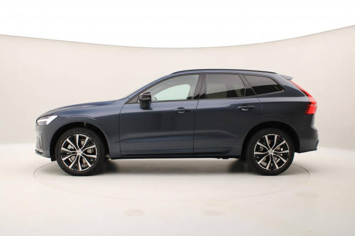 Volvo XC60 B4 AWD ULTIMATE AUT REZERVACE