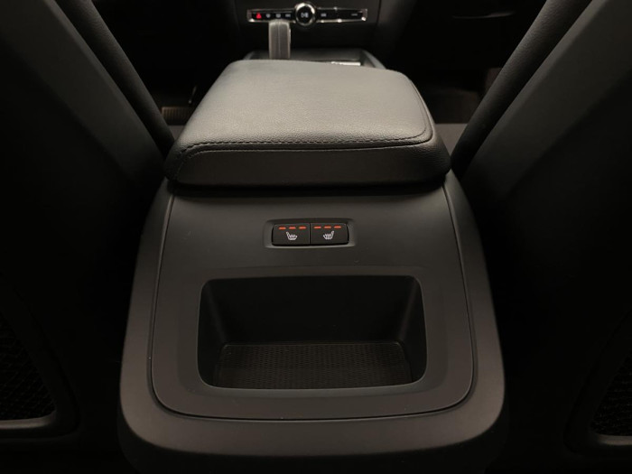 Volvo V60 B4 MOMENTUM AUT REZERVACE 2.0 Momentum