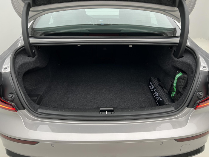 Volvo S60 B5 AWD ULTIMATE DARK REZERVACE