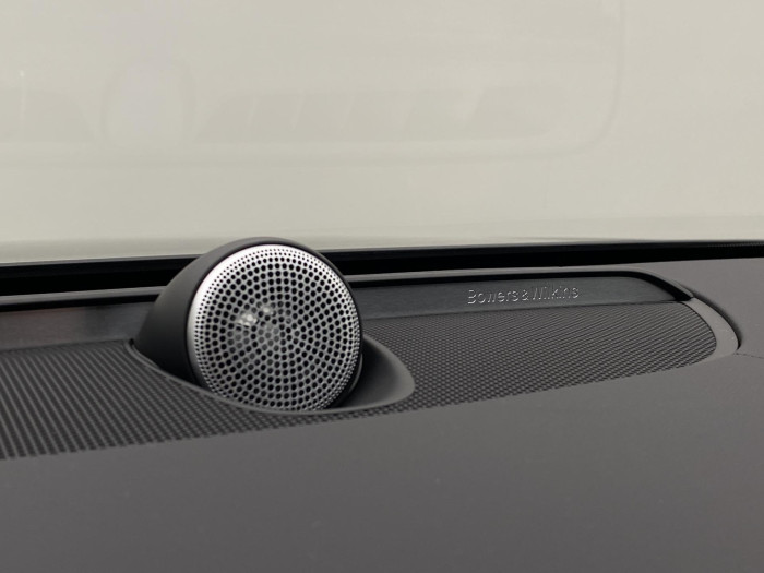 Volvo V90 T8 AWD RECHARGE REZERVACE