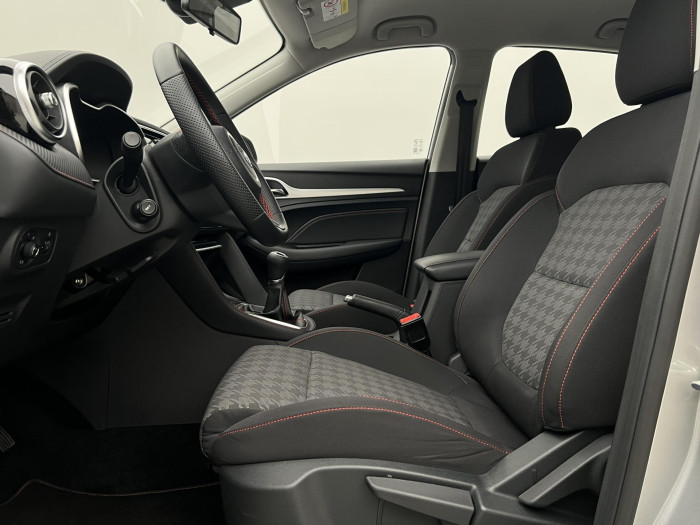 MG ZS 1.5 ESSENTIAL PLUS CZ 1.maj.