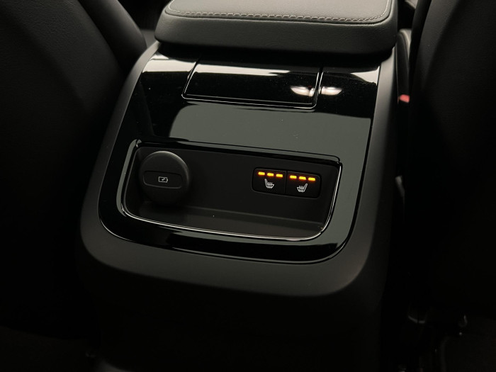 Volvo V60 T6 AWD RECHARGE ULTRA DARK AUT