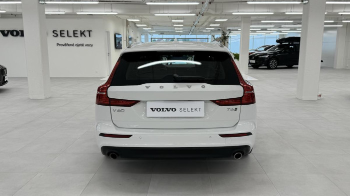 Volvo V60 T6 RECHARGE AWD REZERVACE