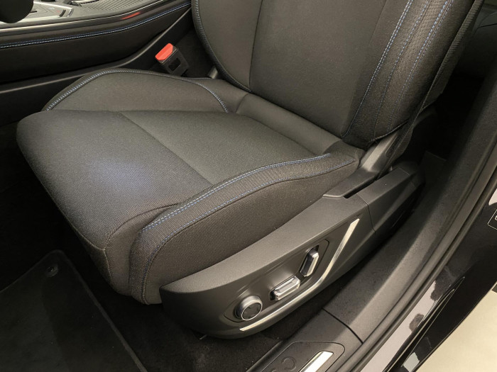 Lynk & Co 01 PHEV DCT AUT 1.maj