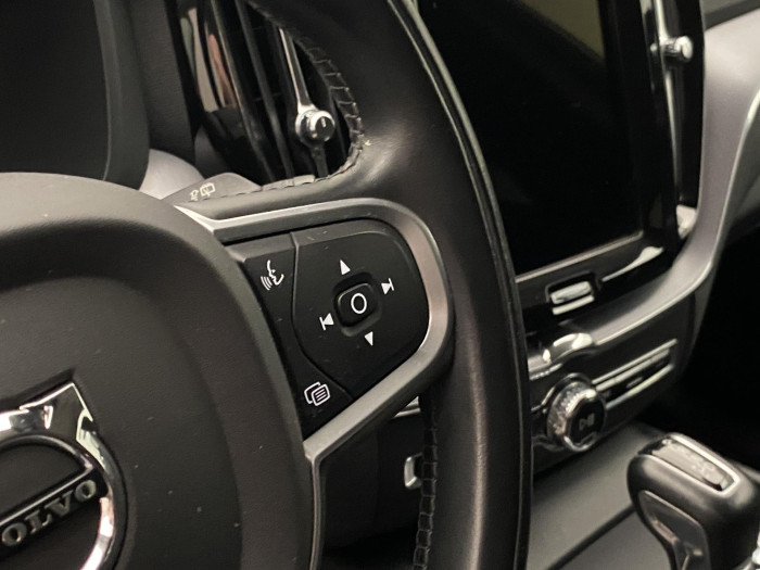 Volvo XC60 D4 MOMENTUM AUT 1.maj 2.0 d Momentum