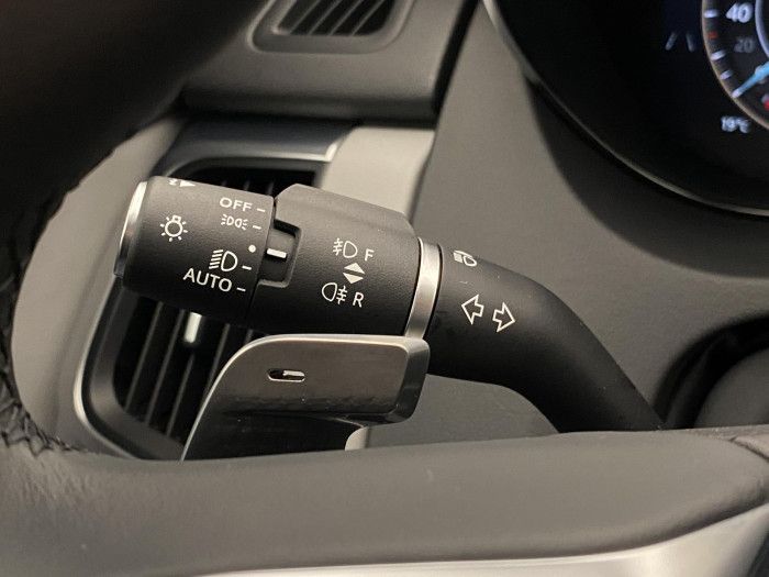 Jaguar E-Pace P250 SE  R-DYNAMIC REZERVACE 2.0 SE Dynamic