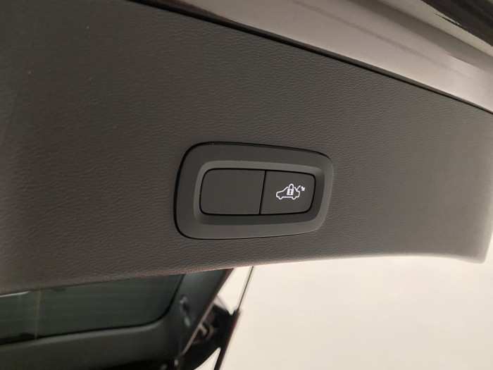 Volvo XC40 D4 AWD INSCRIPTION REZERVACE 2.0 d
