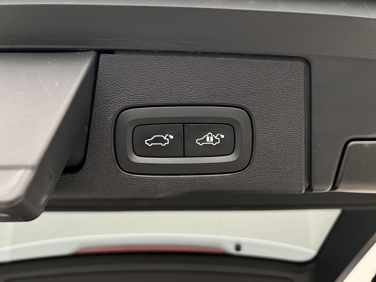 Volvo XC60 B5 AWD INSCRIPTION AUT CZ