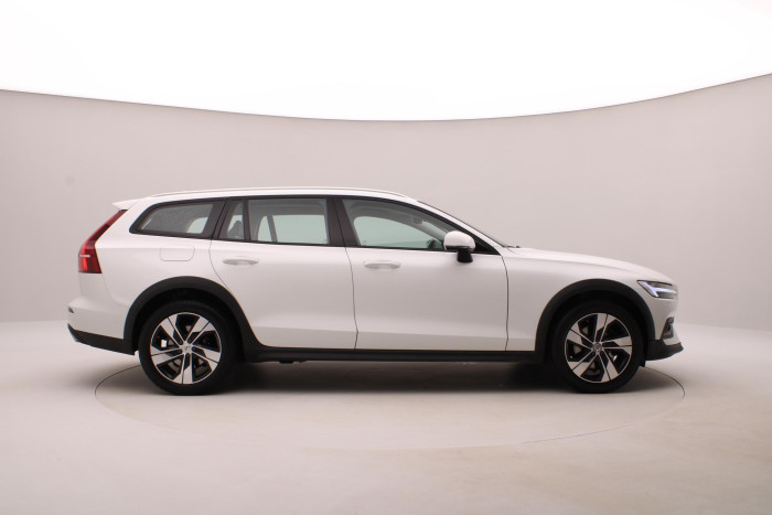 Volvo V60 CC D4 AWD MOMENTUM AUT CZ 2.0 d CC CC Momentum