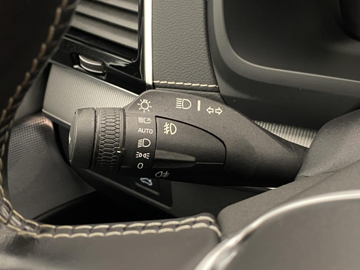 Volvo XC90 B5 AWD R-DESIGN AUT CZ