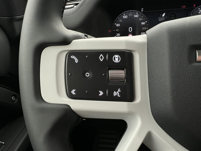 Land Rover Defender 110 D200 S AWD Aut 3.0 d