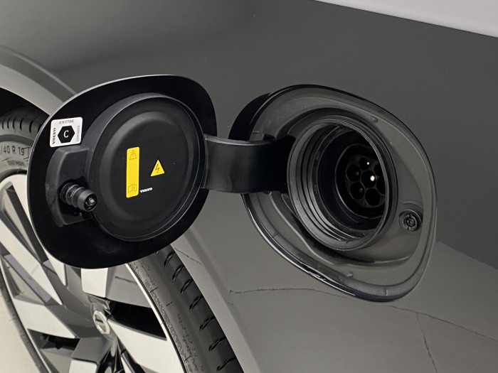 Volvo V90 T6 AWD PLUG-IN DARK PLUS AUT