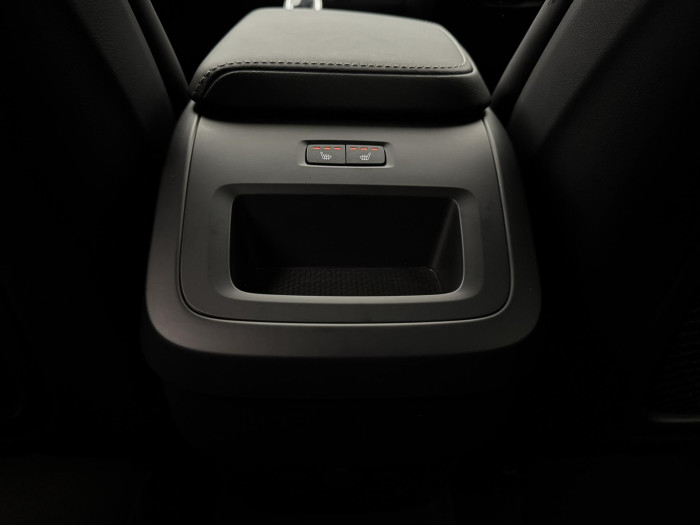 Volvo XC60 B5 AWD DARK PLUS