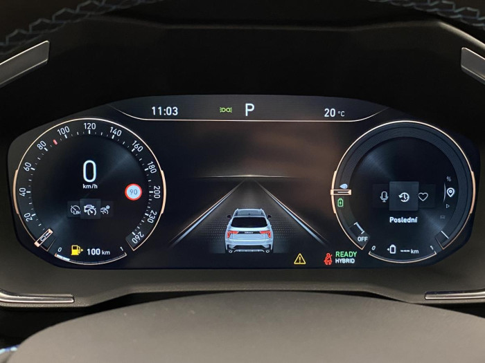 Lynk & Co 01 PHEV DCT AUT 1.maj. REZERVACE