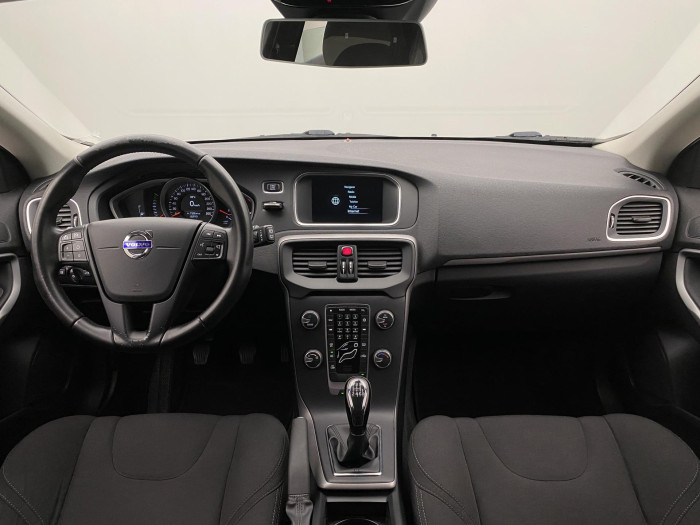 Volvo V40 D2 ES 2.0D 88kW TAŽNÉ 2.0 d d